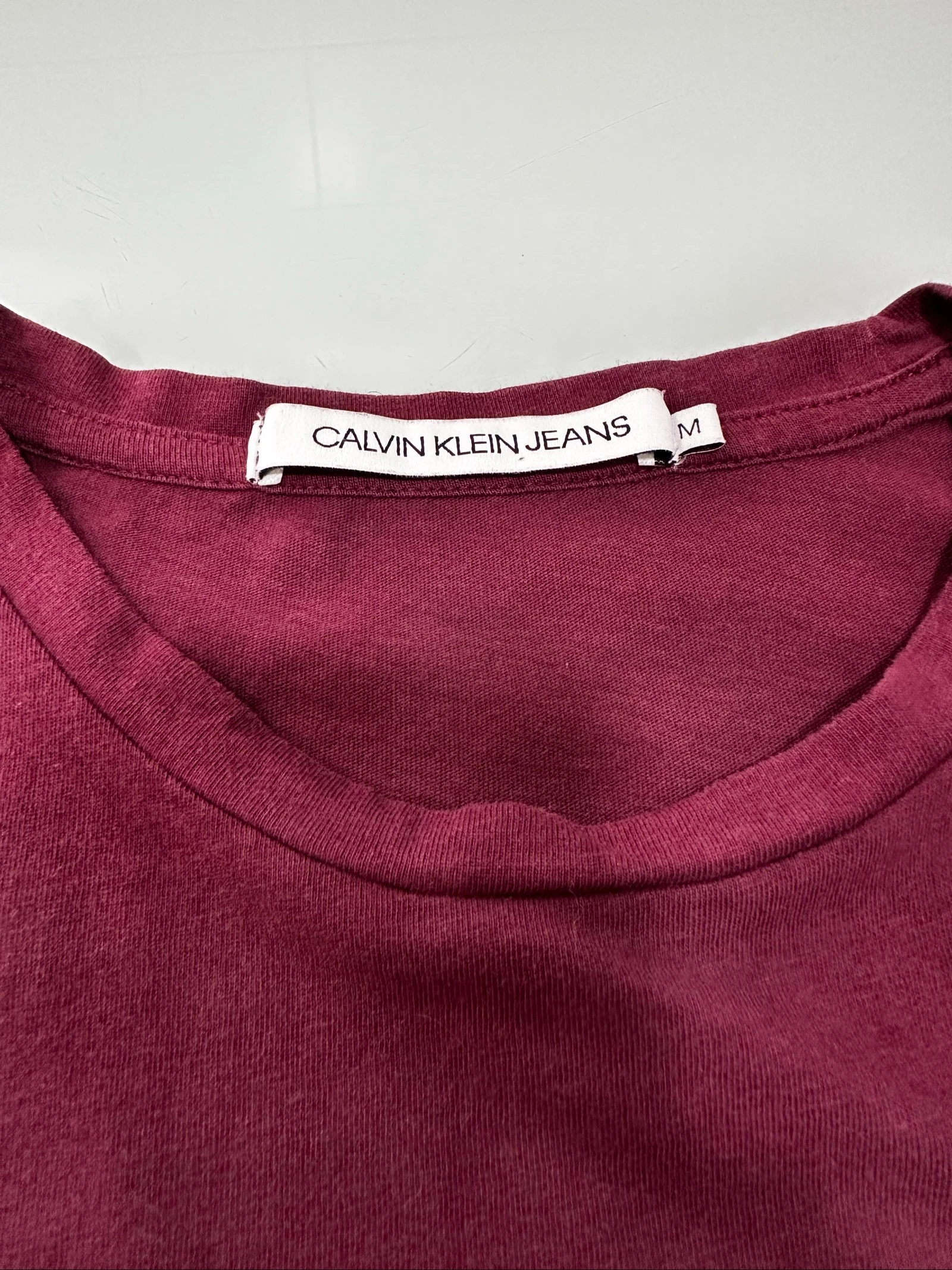 Calvin Klein Jeans t-shirt granate, tamanho M – photo 3